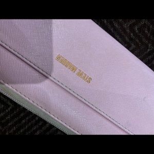 Women’s wallet from STEVE MADEN